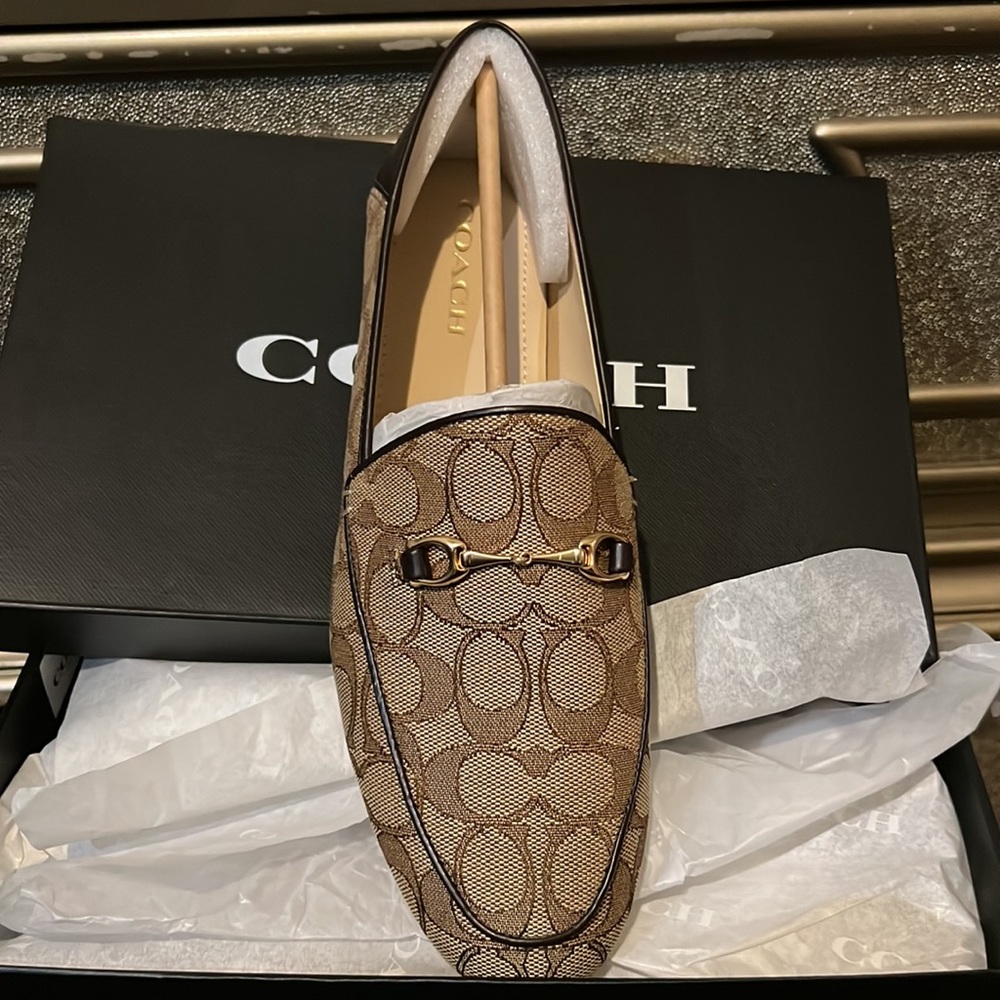 Loafer - Picture 3 of 5